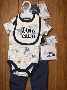 Rene Rofe Baby Outfit Set 3-6M Dino Club 6pc Set Bodysuit Pants Bib NWT